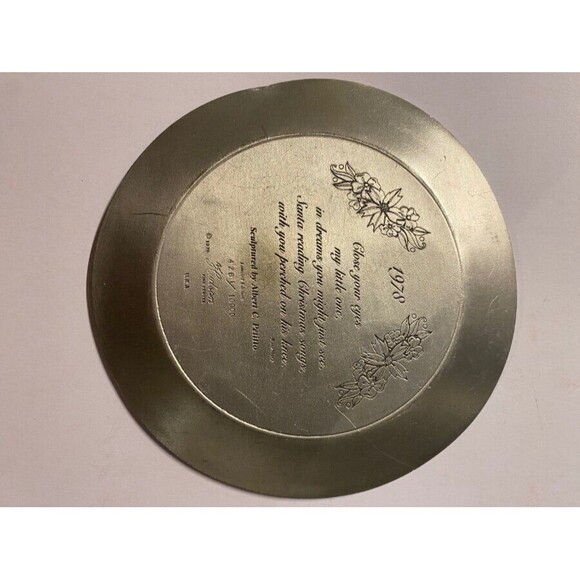 Vintage Collectible Hudson Santa Claus PEWTER Christmas Plate - Picture 7 of 9